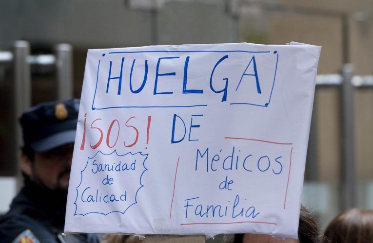 Sanitarios madrileños trasladan mañana su concentración a la Consejería de Hacienda en la segunda semana de huelga