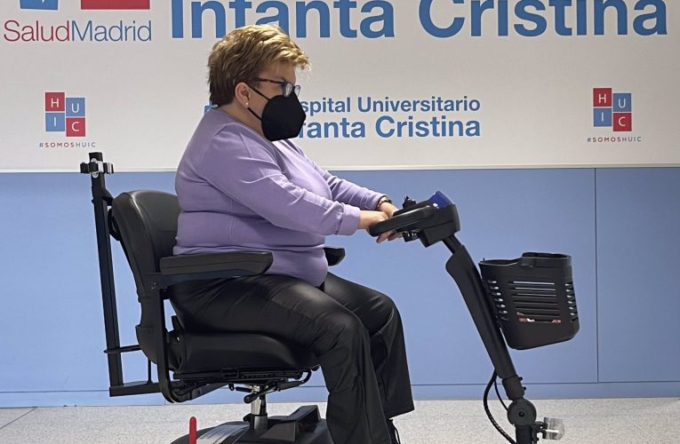 Madrid.- El Hospital Infanta Cristina incorpora scooters eléctricas gratuitas para personas con movilidad reducida