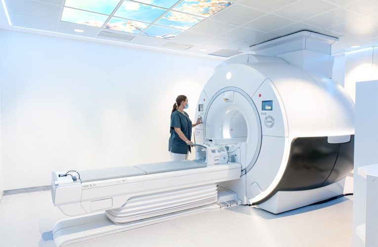 Hospital Quirónsalud Palmaplanas incorpora una resonancia magnética de tres Teslas con inteligencia artificial