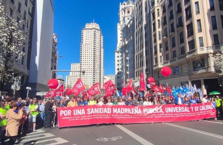 Manifestación de UGT y CCOO en Madrid para reclamar una “Sanidad Pública y de calidad”