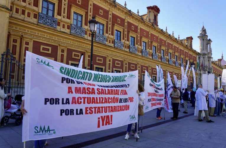 Cuarta jornada de huelga del Sindicato Médico Andaluz este miércoles con concentración ante San Telmo en Sevilla