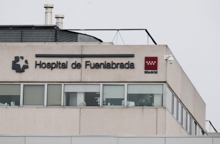 El Hospital de Fuenlabrada realiza más de 70 implantes de prótesis de rodilla con un nuevo sistema de cirugía robótica